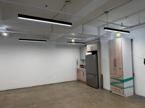 119-128 W 57th St, New York, NY for lease Interior Photo- Image 2 of 3