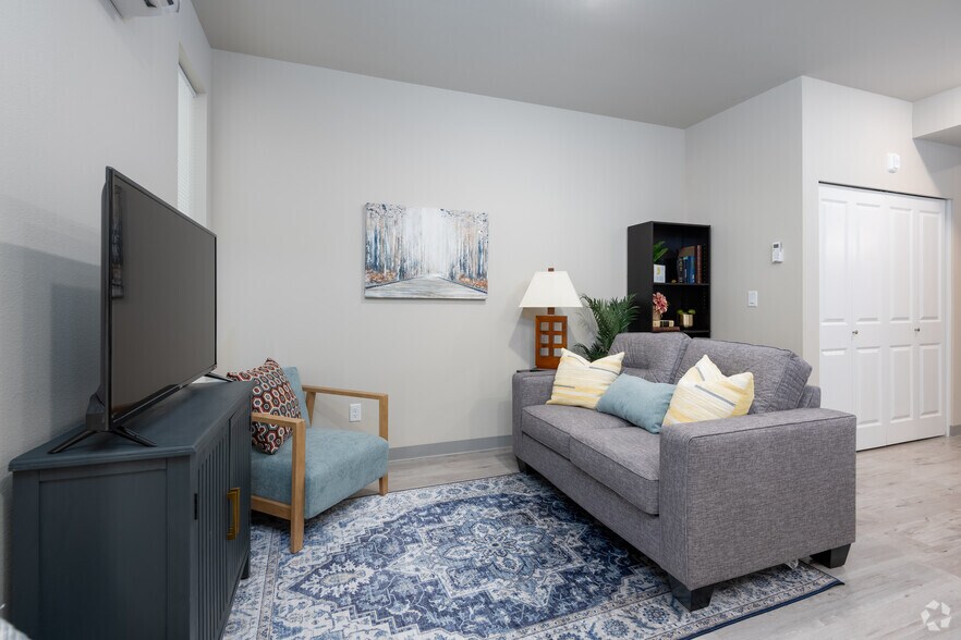 7911 Washington Blvd SW, Lakewood, WA à vendre - Photo intérieure - Image 3 de 25