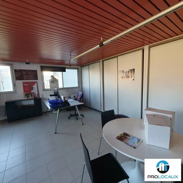 Bureau dans Eybens à louer - Photo intérieure - Image 3 de 12
