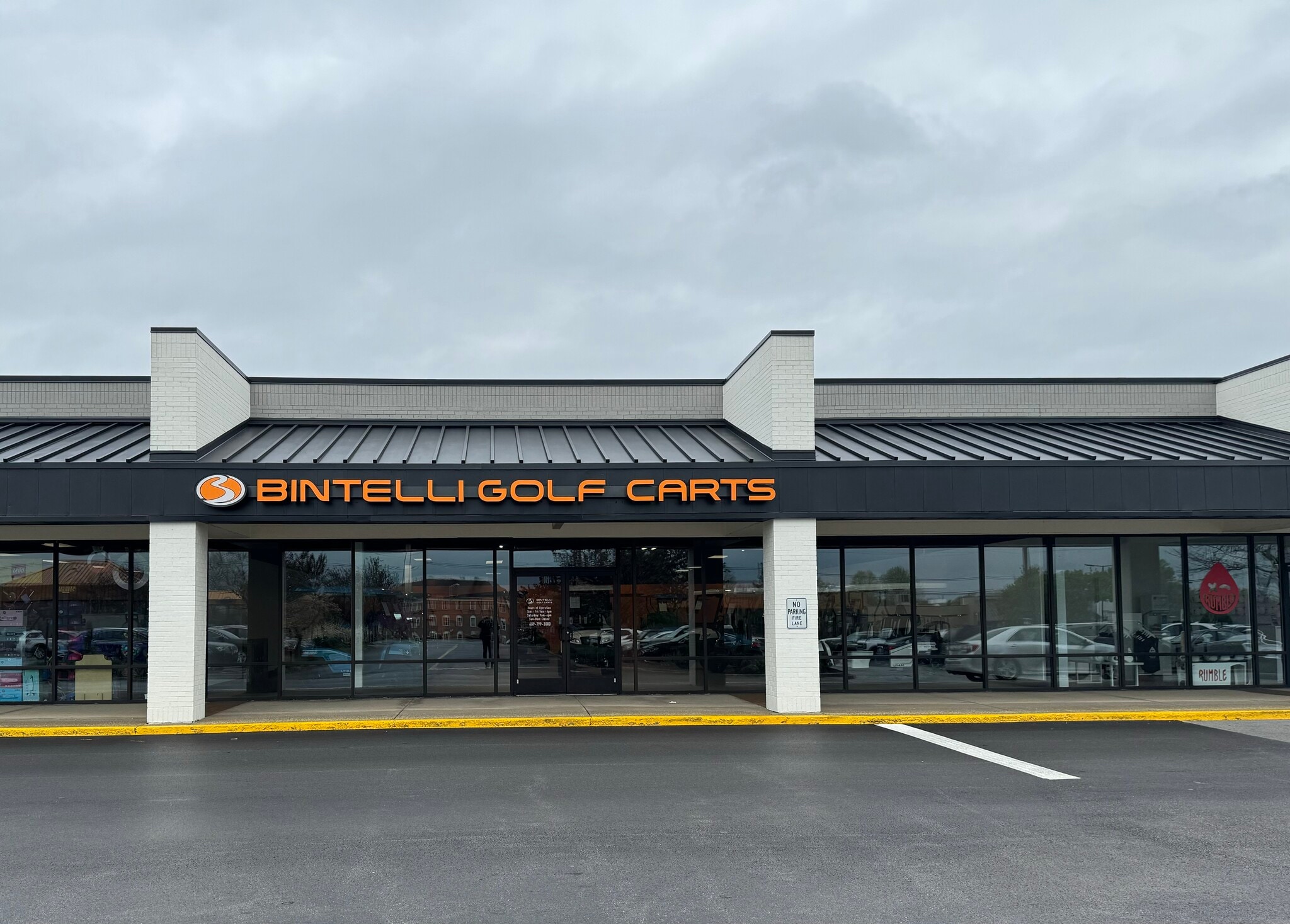 12501-12695 Shelbyville Rd, Louisville, KY for lease Interior Photo- Image 1 of 3