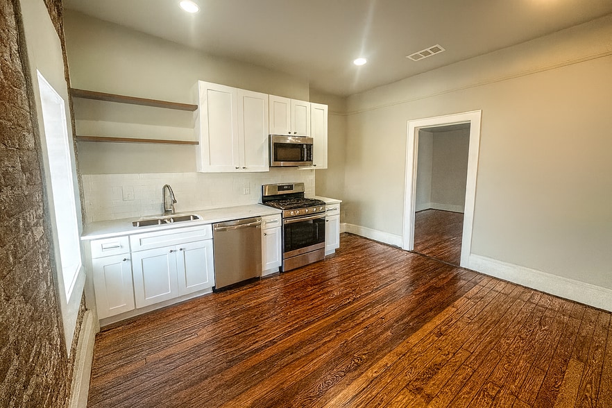 921 Donald Lee Hollowell Pkwy NW, Atlanta, GA for lease - Building Photo - Image 3 of 7