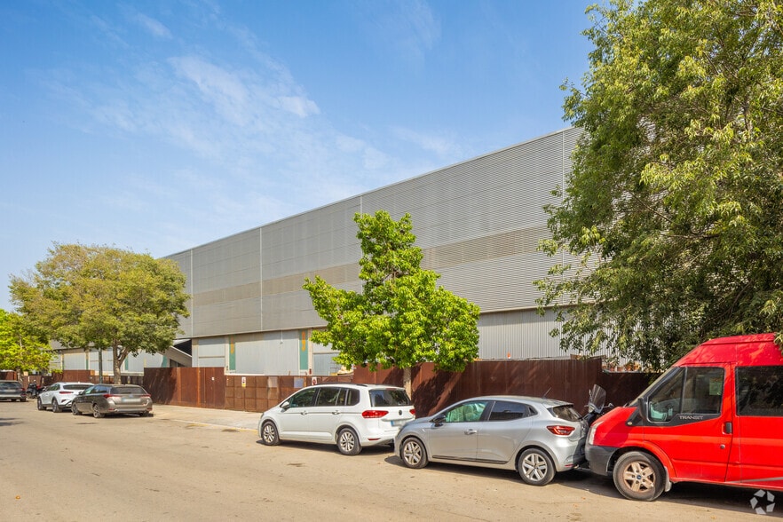 Industrial in Sant Feliu de Llobregat, Barcelona for lease - Building Photo - Image 2 of 18