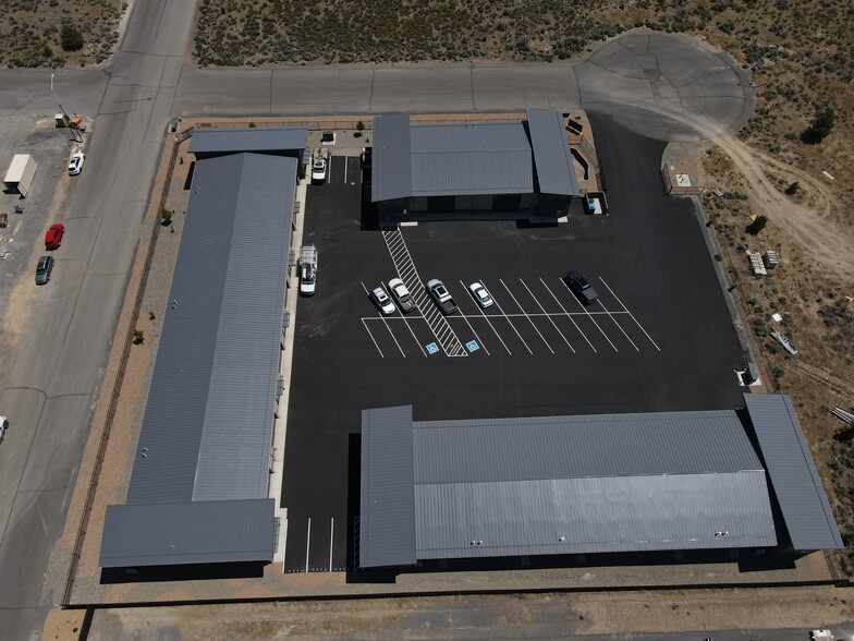 SW Layton Ct, Prineville, OR for lease - Building Photo - Image 2 of 11
