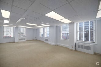 25 SE 2nd Ave, Miami, FL for lease Interior Photo- Image 2 of 4