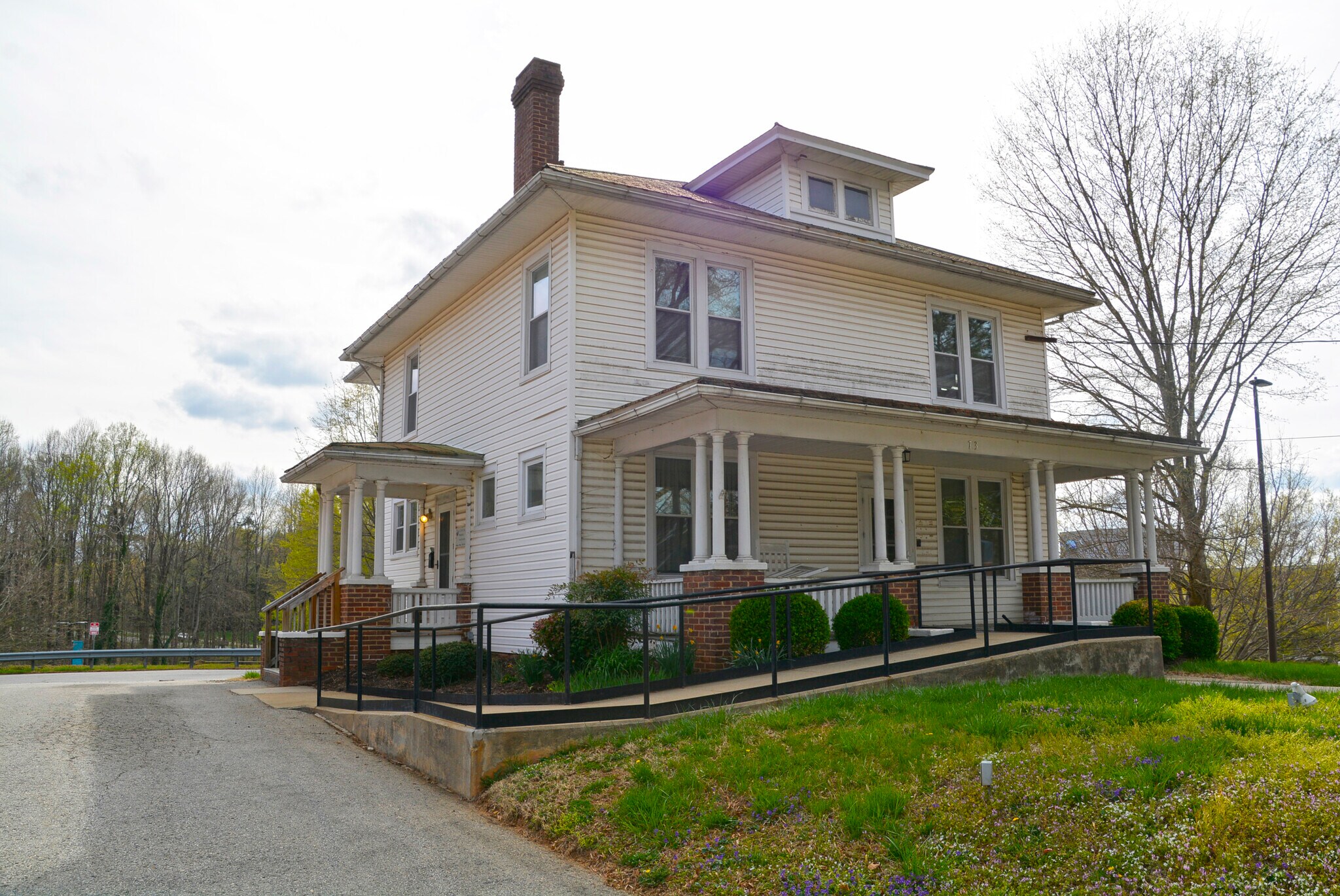 713 Oak St, Farmville, VA for sale Primary Photo- Image 1 of 3