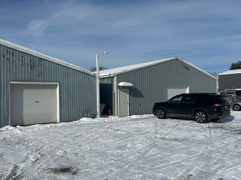55955 Hoosier Ave, Mishawaka, IN à vendre - Photo du bâtiment - Image 2 de 6