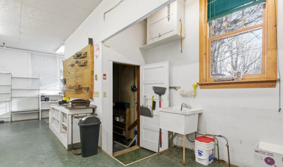 47 Main St, Ashland, NH à vendre - Photo intérieure - Image 3 de 15