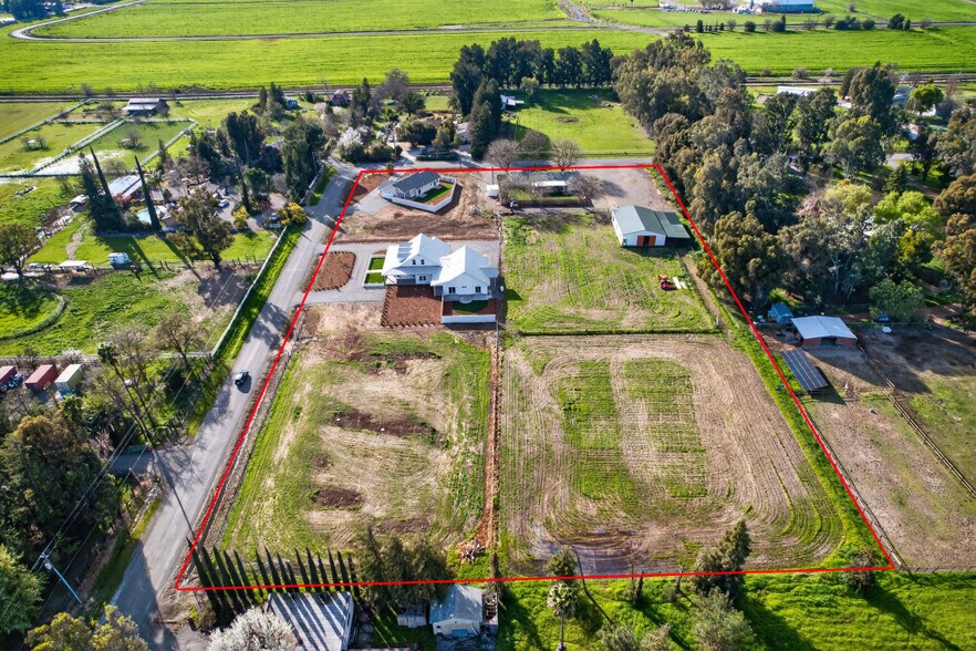 25265 Carlsbad Ave, Davis, CA à vendre - Photo du bâtiment - Image 3 de 62