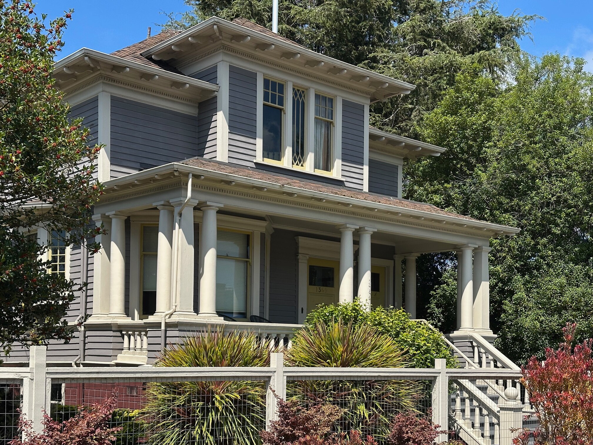 1369 G St, Arcata, CA for sale Primary Photo- Image 1 of 37