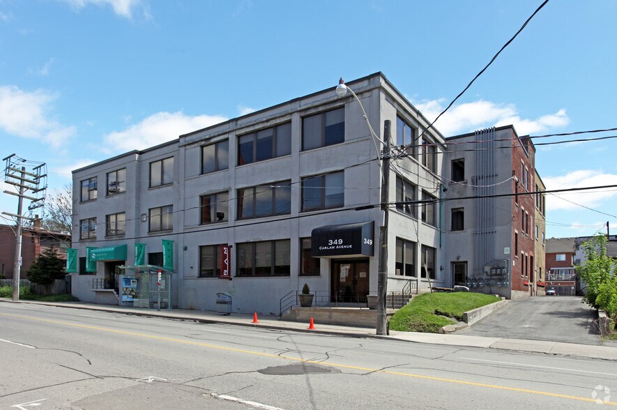 349 Carlaw Ave, Toronto, ON à louer - Photo du bâtiment - Image 3 de 9