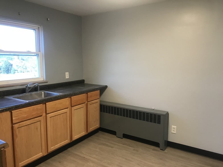 2608 Brodhead Rd, Aliquippa, PA for lease - Interior Photo - Image 3 of 17