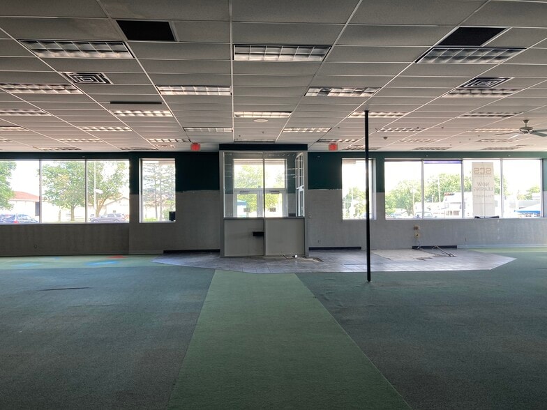 111-117 N 8th St, Medford, WI for lease - Interior Photo - Image 3 of 14