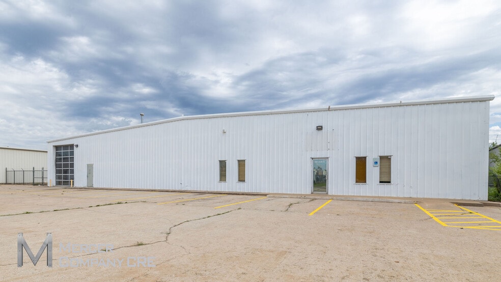 400 Glade Ave, Oklahoma City, OK for lease - Building Photo - Image 2 of 33