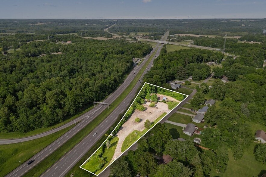 2461 Emma Ln, Mansfield, OH à vendre - Aérien - Image 2 de 8
