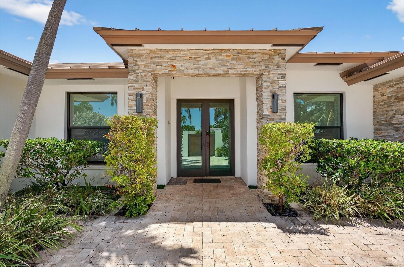 2460 NE 36th St, Fort Lauderdale, FL à vendre Photo principale- Image 1 de 12