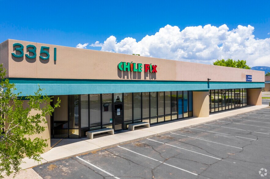 3351 Candelaria Rd NE, Albuquerque, NM à louer - Photo du bâtiment - Image 2 de 4