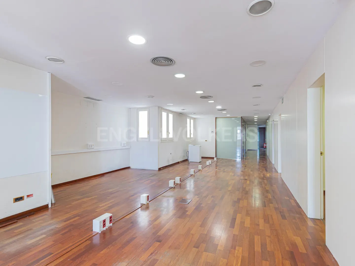 Office in Barcelona, Barcelona for lease Building Photo- Image 1 of 2