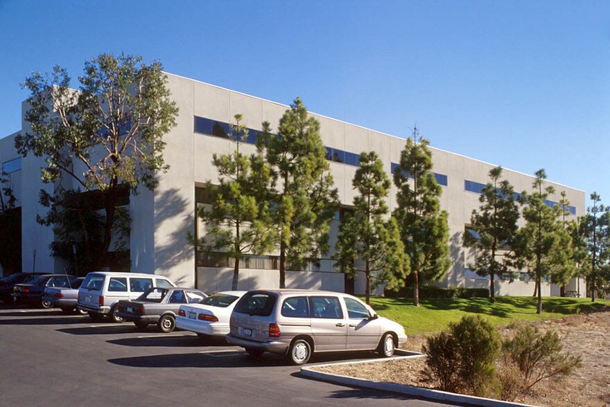 752 Medical Center Ct, Chula Vista, CA à louer - Photo du bâtiment - Image 3 de 7