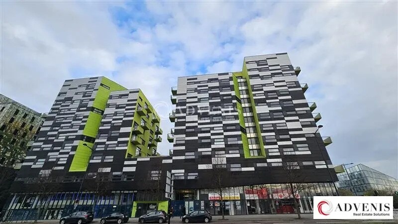 Office in Lille for lease - Building Photo - Image 1 of 6