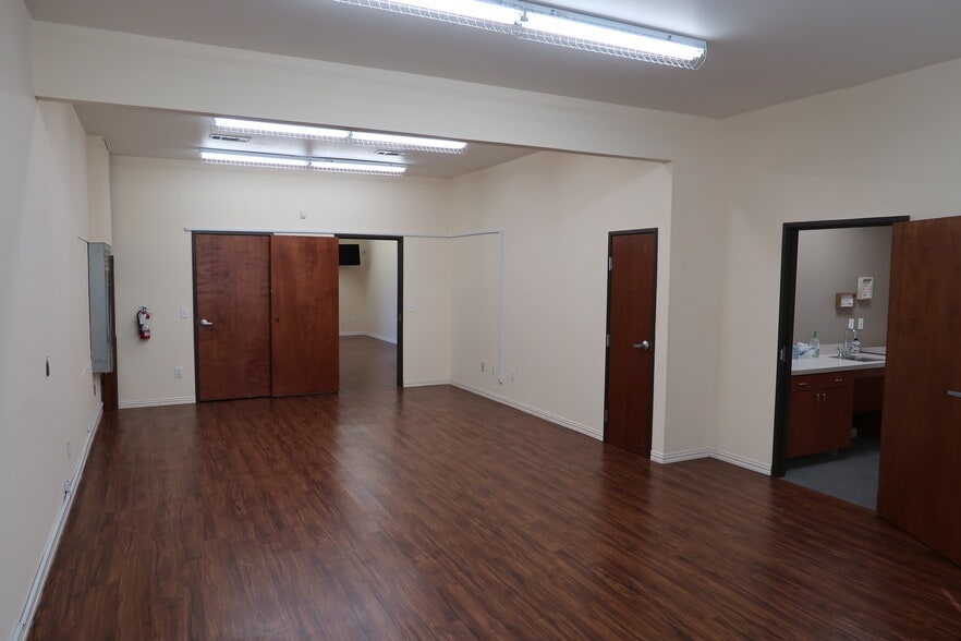 2300 Rockbrook Dr, Lewisville, TX à louer - Photo intérieure - Image 3 de 4