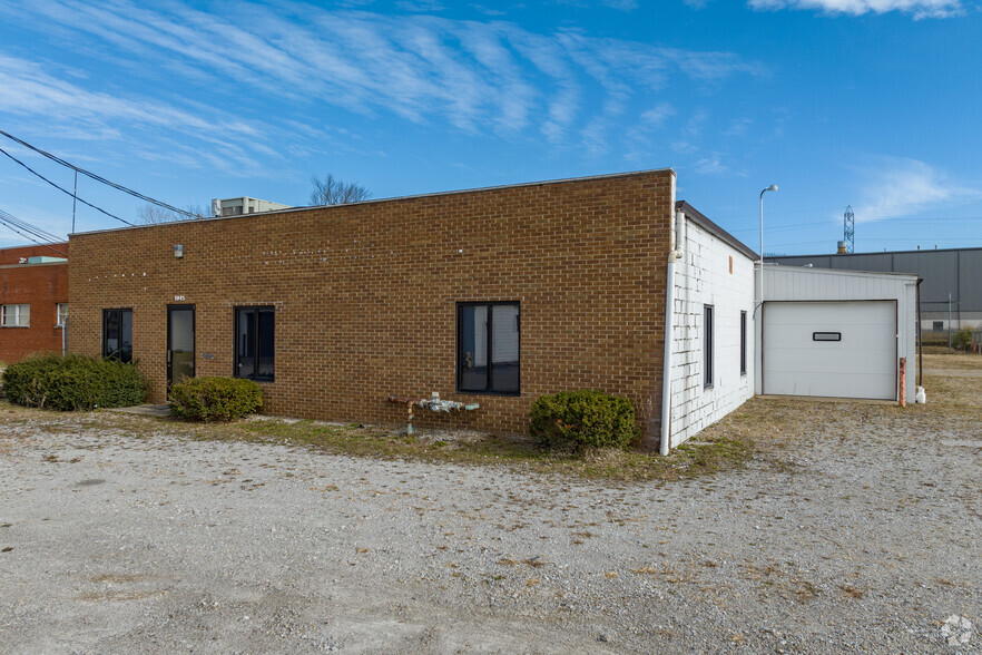 1045 Eagon St, Barberton, OH à vendre - Photo du bâtiment - Image 1 de 20