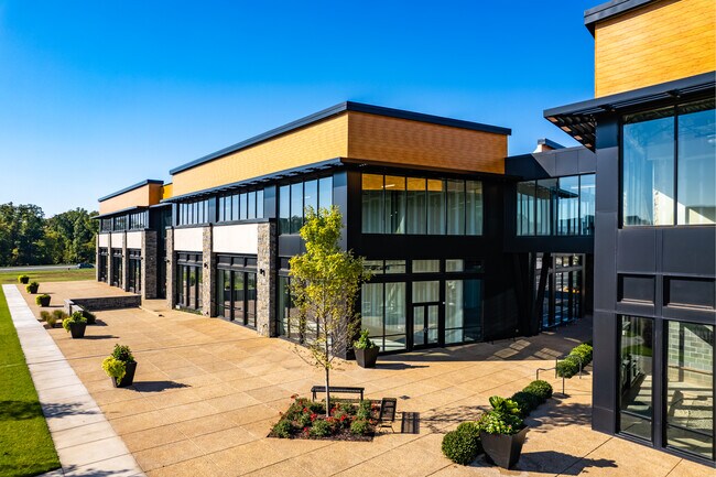 Plus de détails pour 23710 Schooler Plz, Ashburn, VA - Bureau/Commerce de détail, Commerce de détail à louer