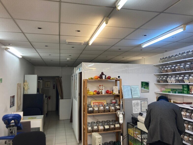 797 High Rd, Londres à louer - Photo du bâtiment - Image 2 de 3