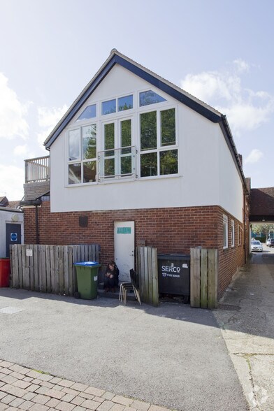 12A The Square, Wickham for lease - Building Photo - Image 2 of 2