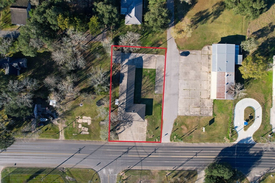 114 Main St, Hull, TX for sale - Building Photo - Image 2 of 25