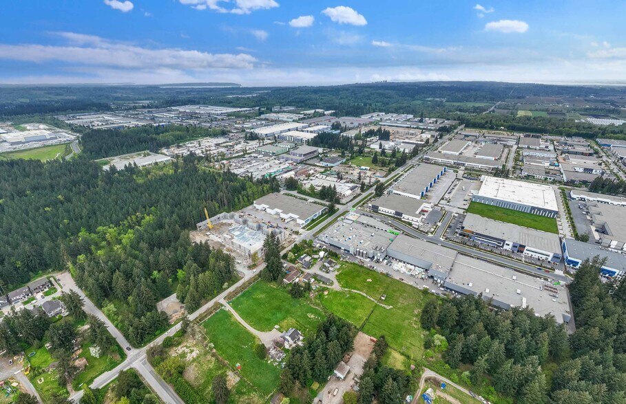 19585 32 Av, Surrey, BC for sale - Primary Photo - Image 1 of 6