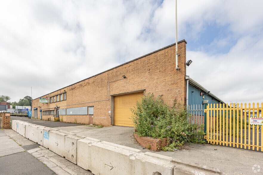 13-15 Emery Rd, Bristol à vendre - Photo du bâtiment - Image 2 de 9