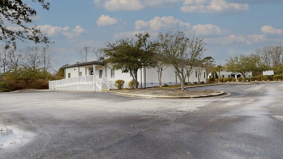 204 Smith Ave, Shallotte, NC for lease - Building Photo - Image 1 of 10