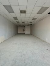 1075 N Western Ave, Los Angeles, CA for lease Interior Photo- Image 1 of 3