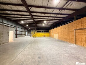 1042 Hoover Rd, Winter Haven, FL à louer Photo intérieure- Image 1 de 10