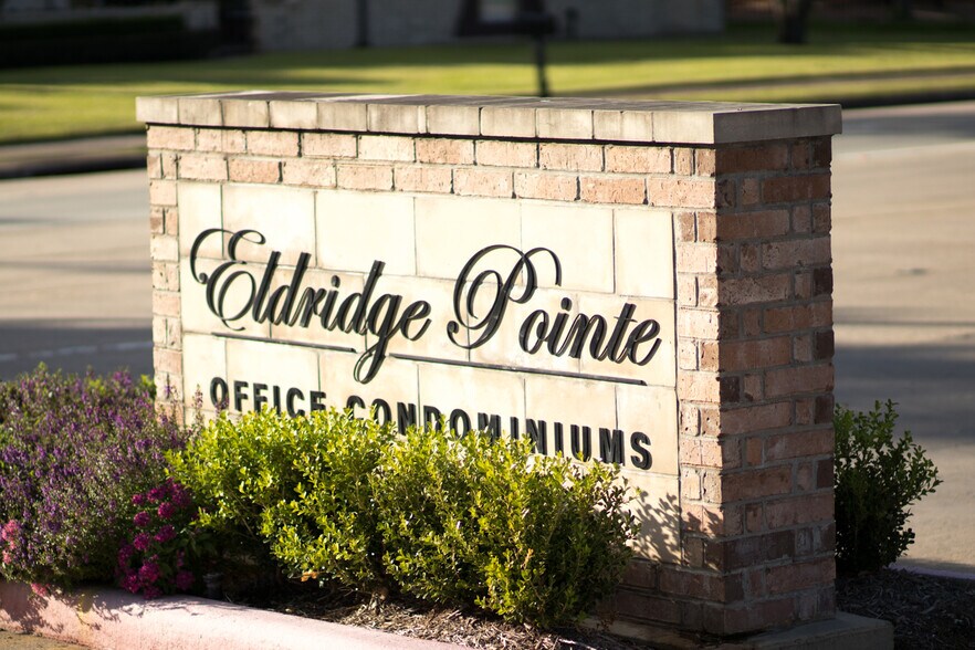120 Eldridge Executive Suites A & H portefeuille de 2 propriétés à vendre sur LoopNet.ca - Photo du bâtiment - Image 2 de 15