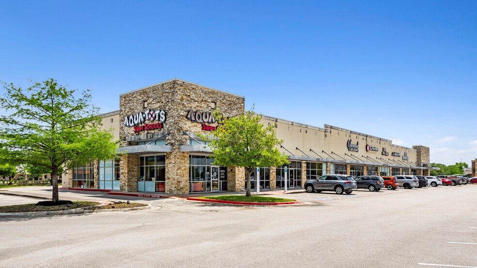 Fairmont Parkway Shopping Center portefeuille de 4 propriétés à vendre sur LoopNet.ca - Photo du bâtiment - Image 3 de 16