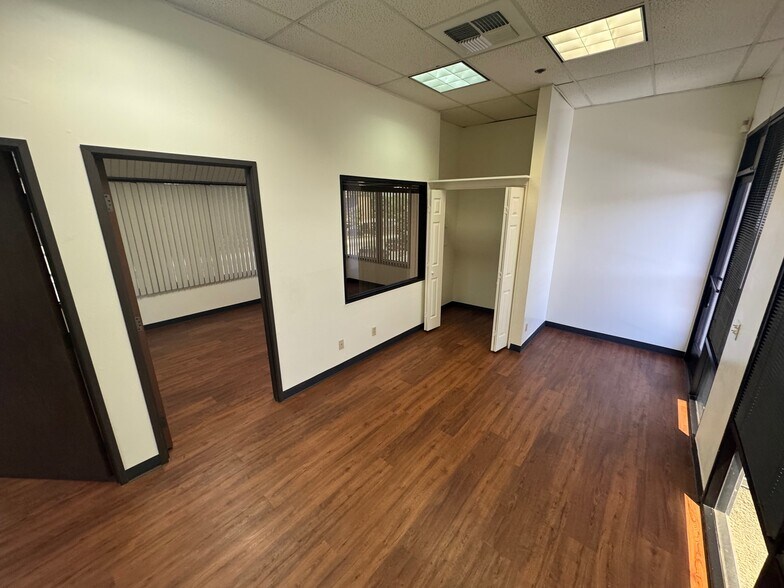 200 N Harbor Blvd, Anaheim, CA à louer - Photo intérieure - Image 3 de 16