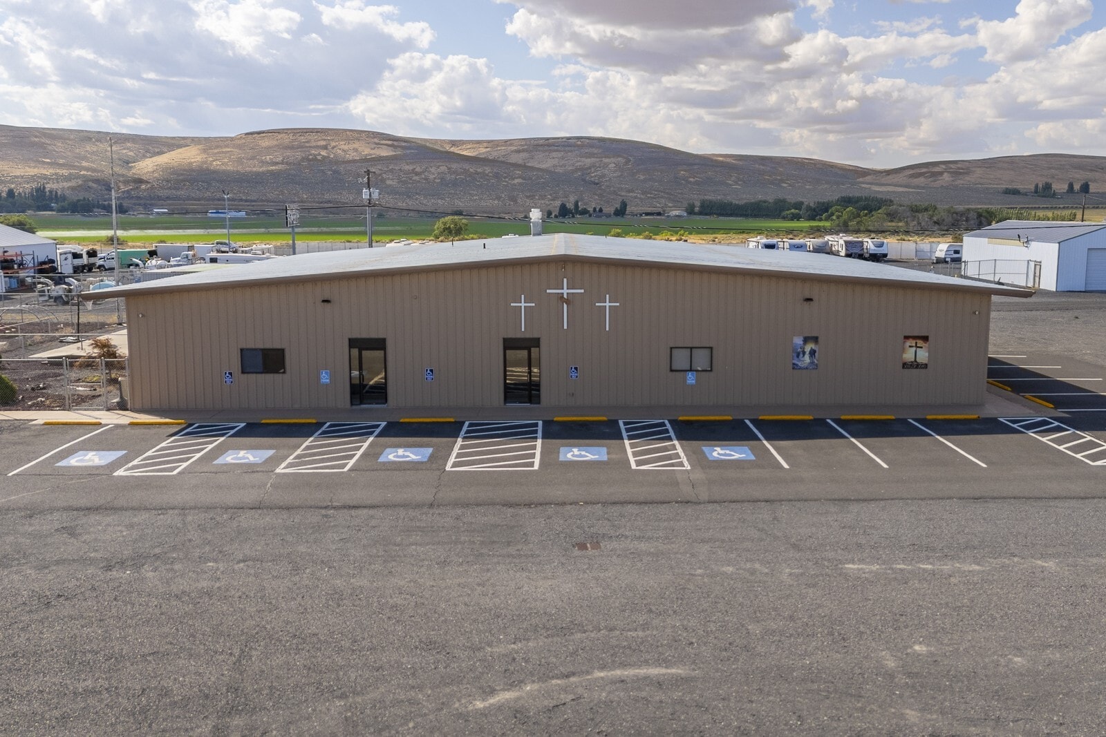 140 14th Ave NW, Ephrata, WA à vendre Photo principale- Image 1 de 13