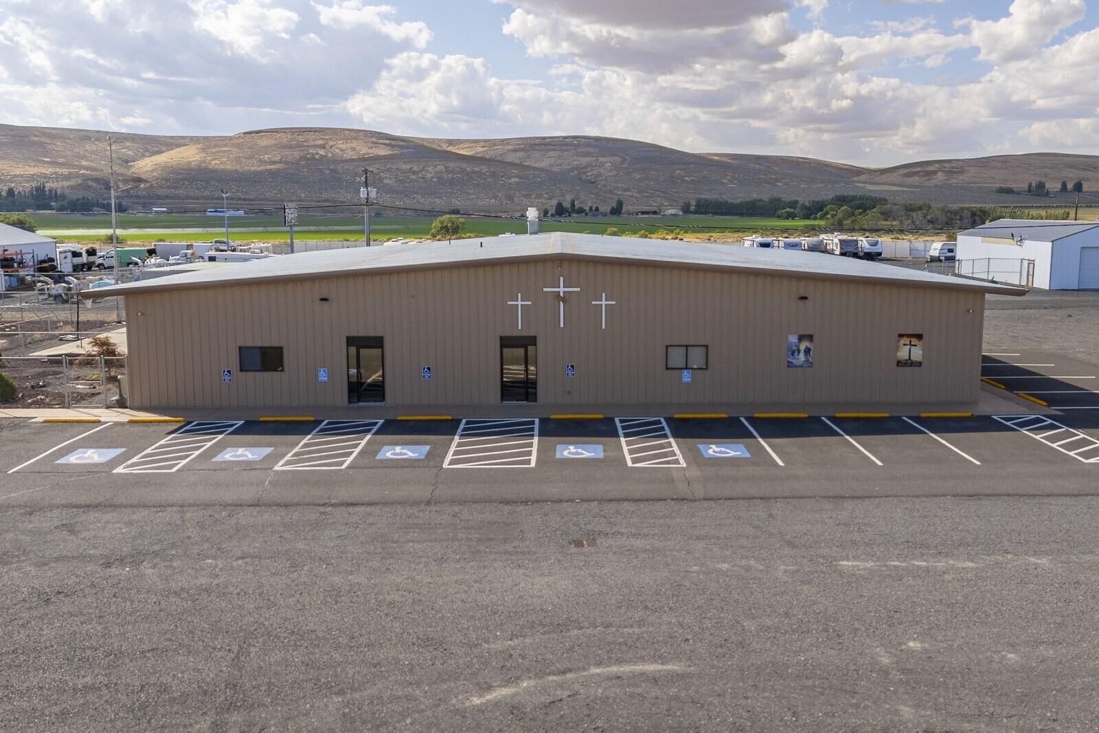 140 14th Ave NW, Ephrata, WA for sale Primary Photo- Image 1 of 13