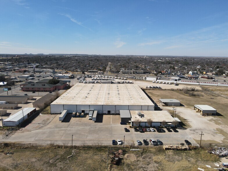 234 W Avenue L, San Angelo, TX à vendre - Photo du bâtiment - Image 2 de 12