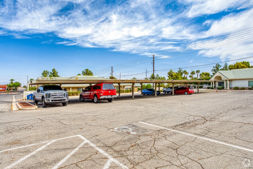 3511 E Harmon Ave, Las Vegas, NV à vendre - Photo du bâtiment - Image 2 de 30