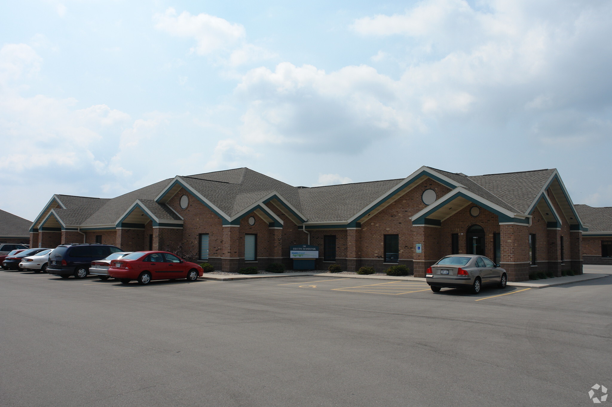 3301 Packerland Dr, De Pere, WI for lease Primary Photo- Image 1 of 3