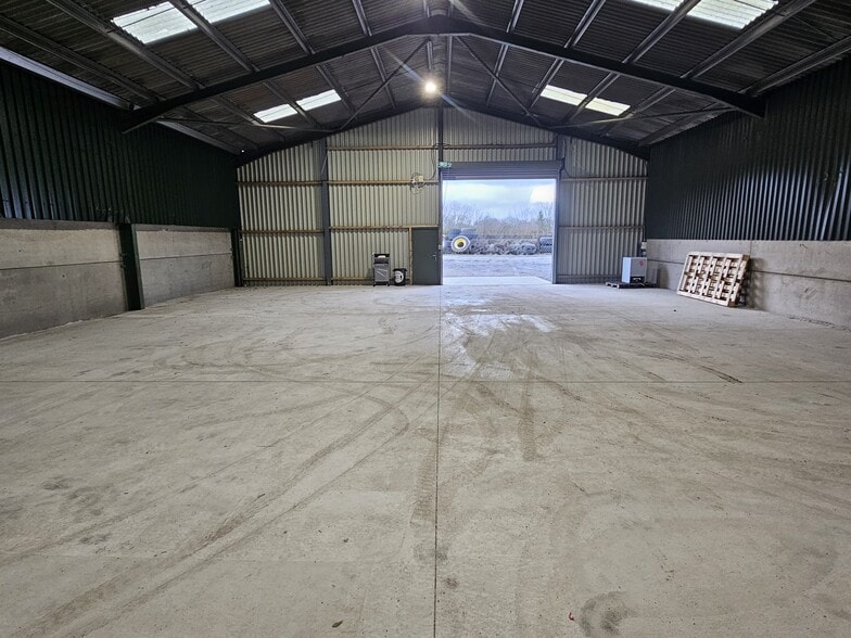 Beamond End, Amersham for lease - Building Photo - Image 2 of 5