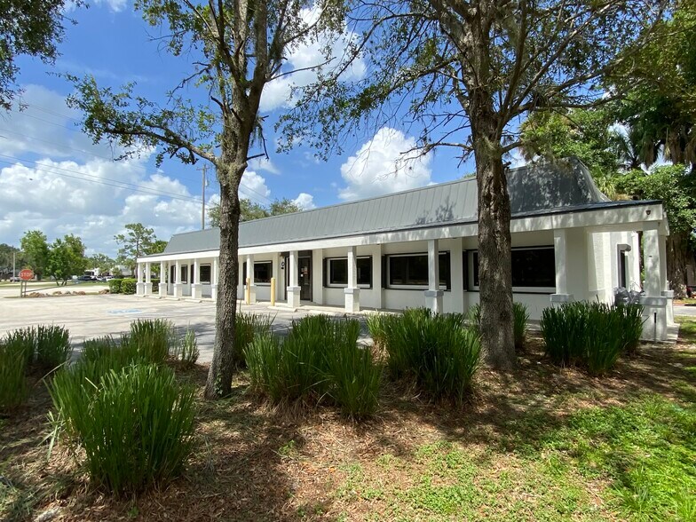 6350 Bayshore Rd, North Fort Myers, FL à vendre - Photo du bâtiment - Image 2 de 36
