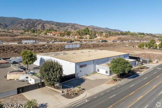 Plus de détails pour 23125 Temescal Canyon Rd, Corona, CA - Industriel à louer