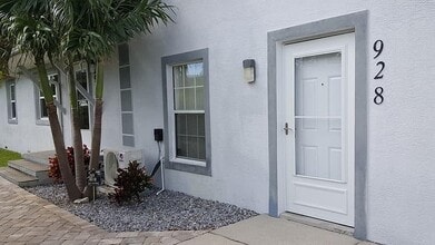 928 Myrtle Ave, Melbourne, FL à louer Photo du bâtiment- Image 2 de 19