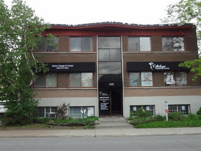 310 Rue de Gentilly O, Longueuil, QC for sale Primary Photo- Image 1 of 1