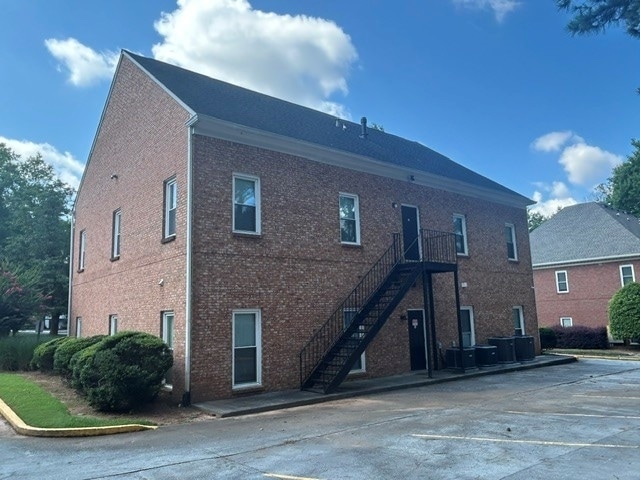 6315 Amherst Ct, Peachtree Corners, GA for lease - Building Photo - Image 2 of 16