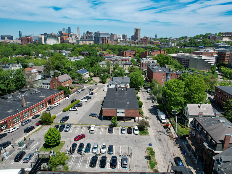 20 & 32 Kent Street Brookline Village portefeuille de 2 propriétés à vendre sur LoopNet.ca - Photo du bâtiment - Image 3 de 5