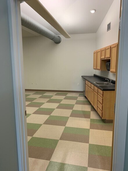 6250 Jupiter Ave NE, Belmont, MI à louer - Photo du bâtiment - Image 3 de 7